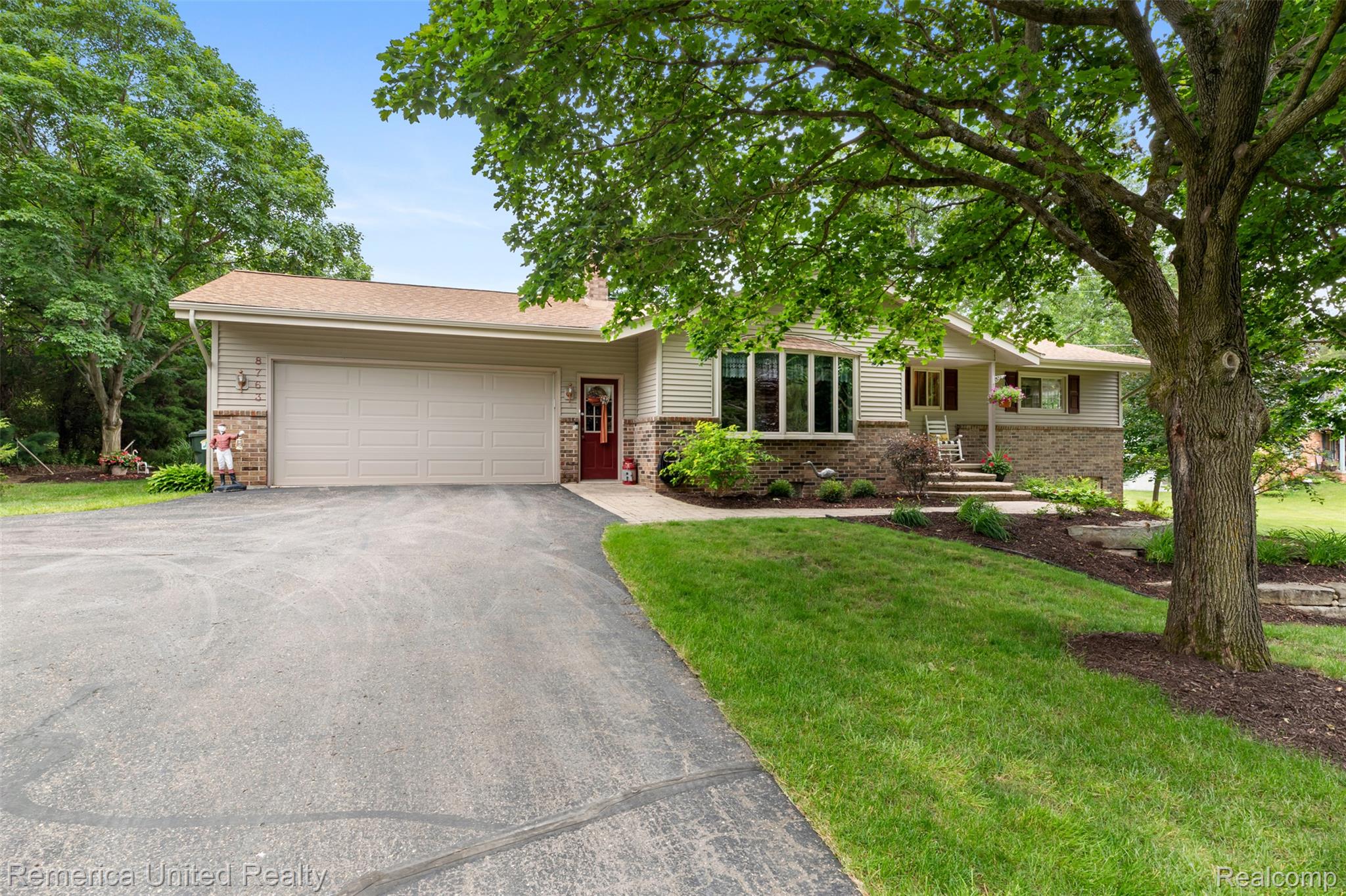 8763 Bishop Road Brighton, MI 48116 - Photo 2 of 28