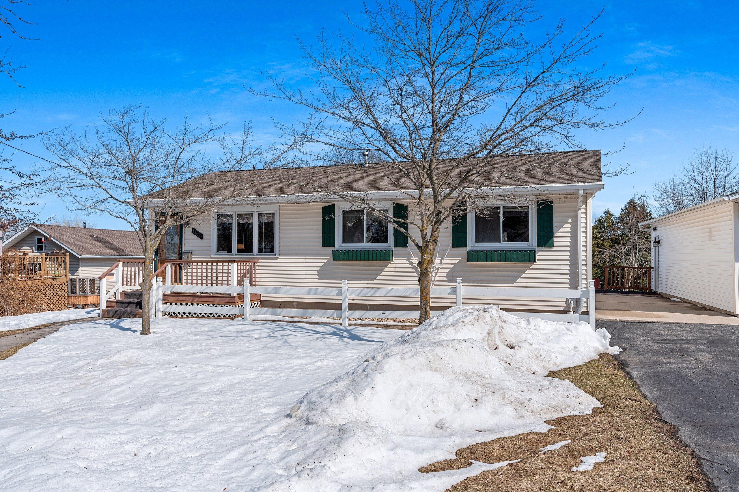 1465 North 8th Street Manitowoc, WI 54220 - Photo 1 of 55 _DSC2550.jpg-SMALL