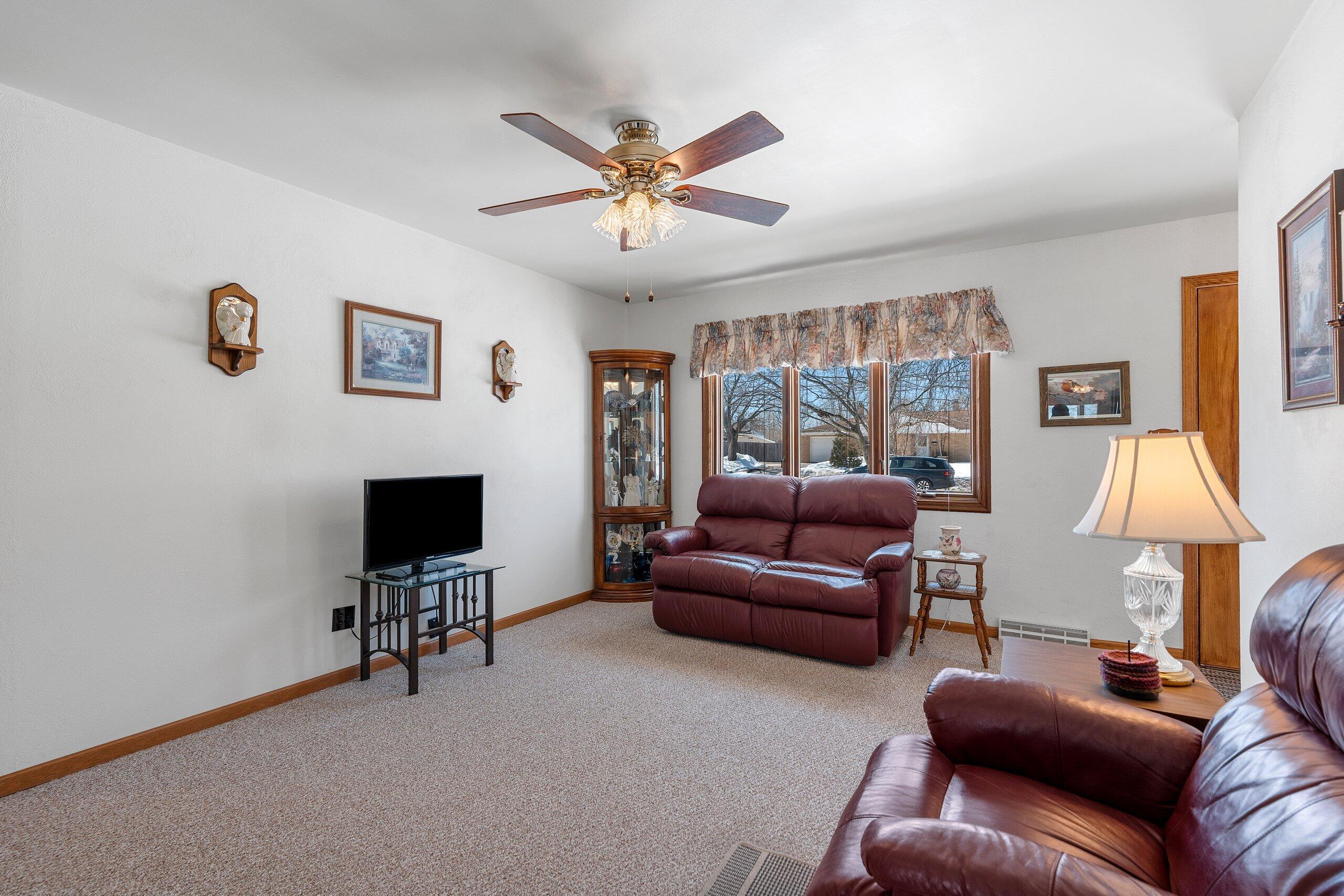 1465 North 8th Street Manitowoc, WI 54220 - Photo 13 of 55 _DSC2408.jpg-SMALL