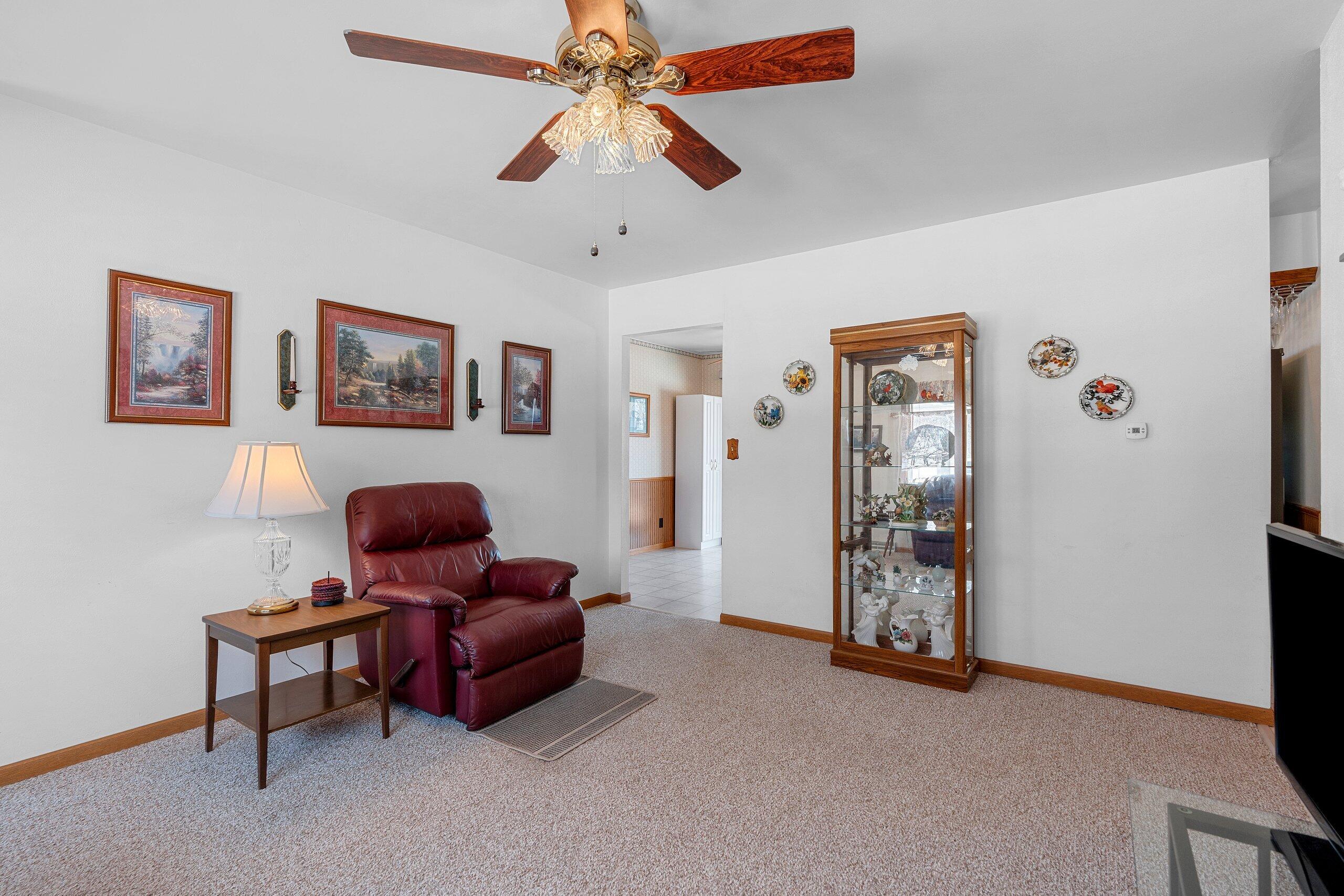 1465 North 8th Street Manitowoc, WI 54220 - Photo 14 of 55 _DSC2420.jpg-SMALL