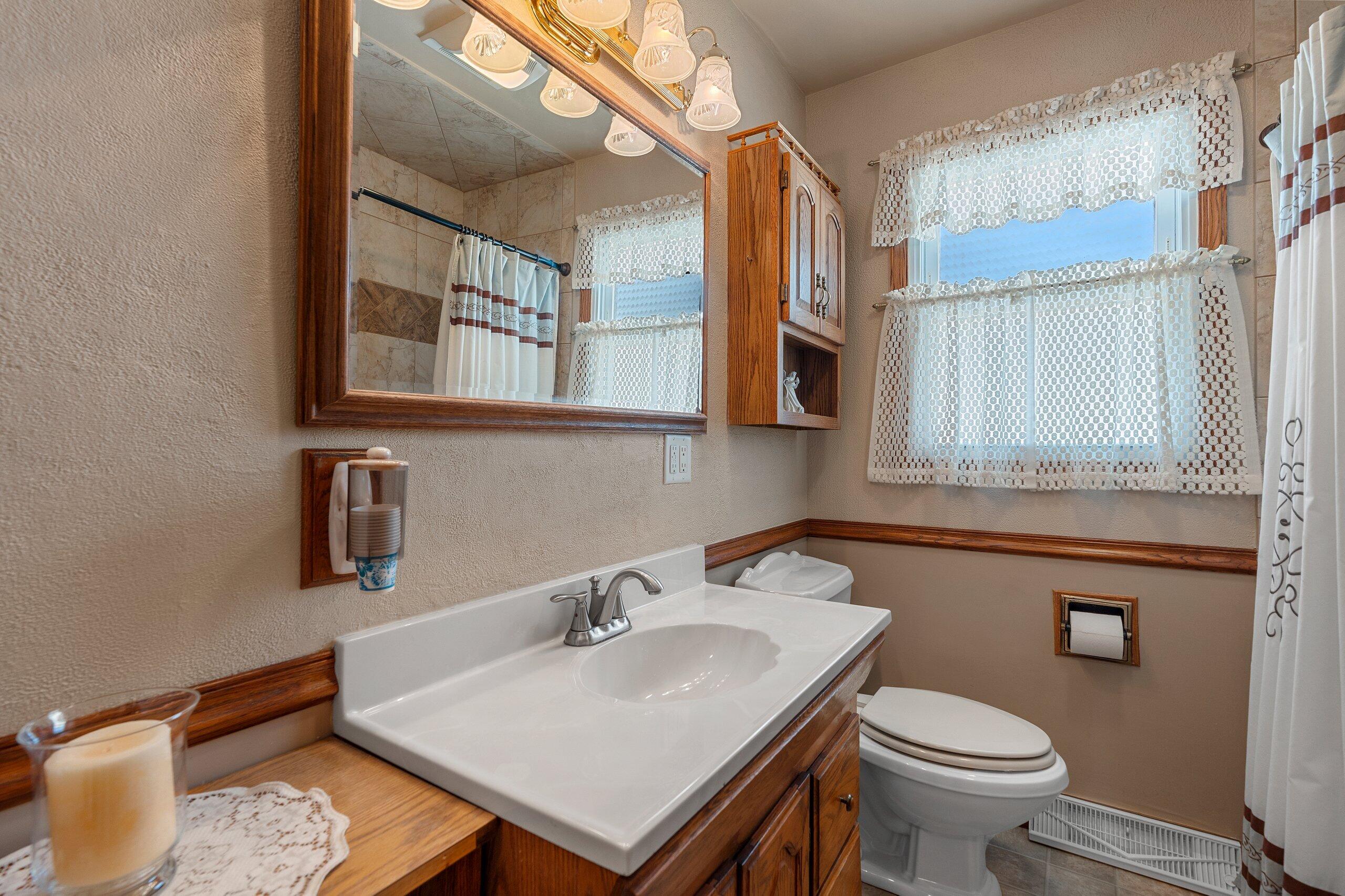 1465 North 8th Street Manitowoc, WI 54220 - Photo 16 of 55 _DSC2432.jpg-SMALL