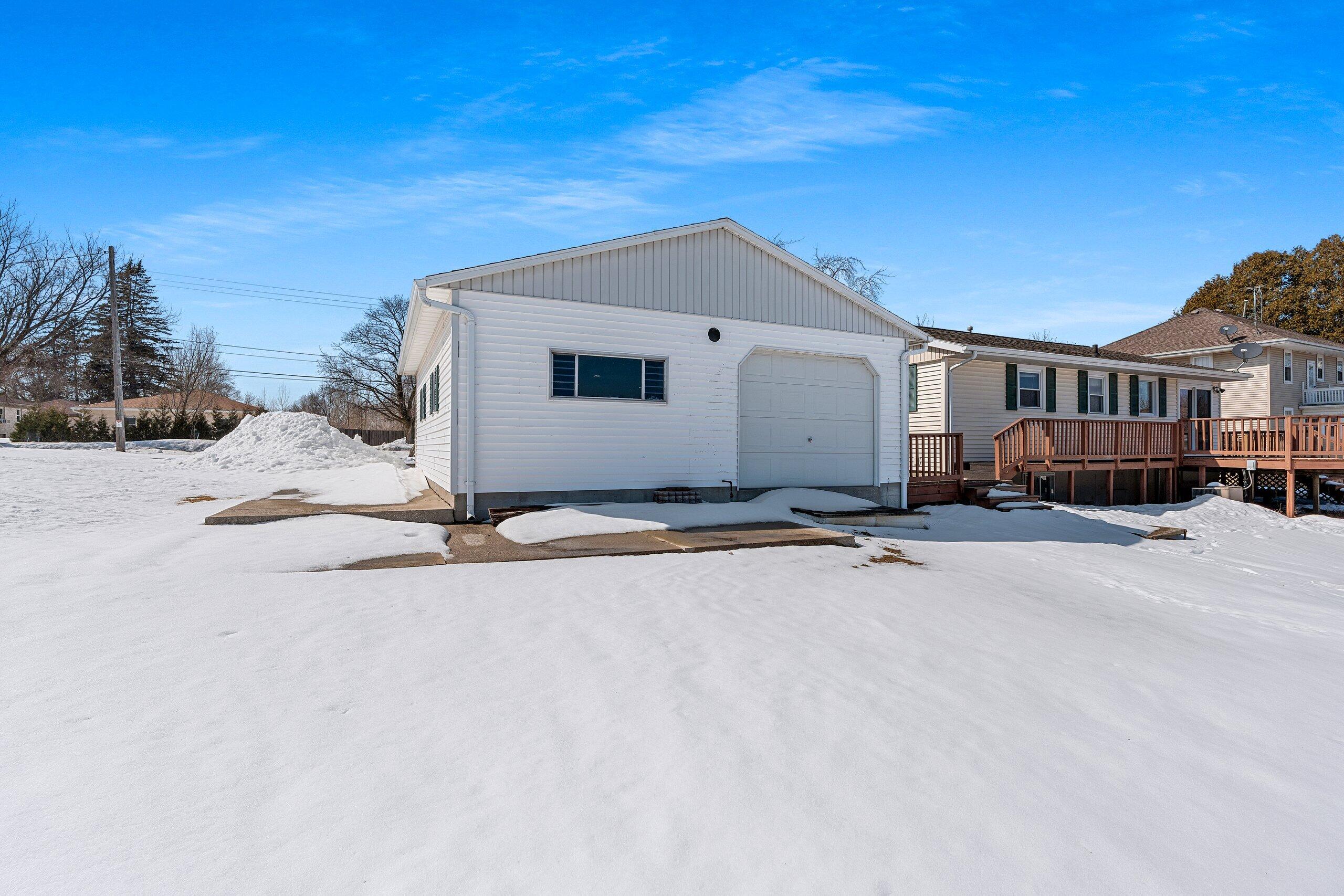 1465 North 8th Street Manitowoc, WI 54220 - Photo 53 of 55 back view of garage.