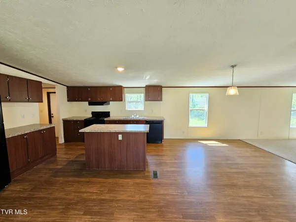 $230,000 | 1770 Highway 91, Elizabethton, TN 37643
