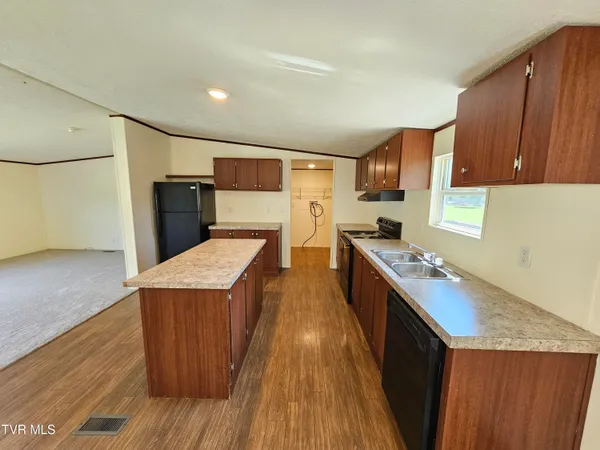 $230,000 | 1770 Highway 91, Elizabethton, TN 37643