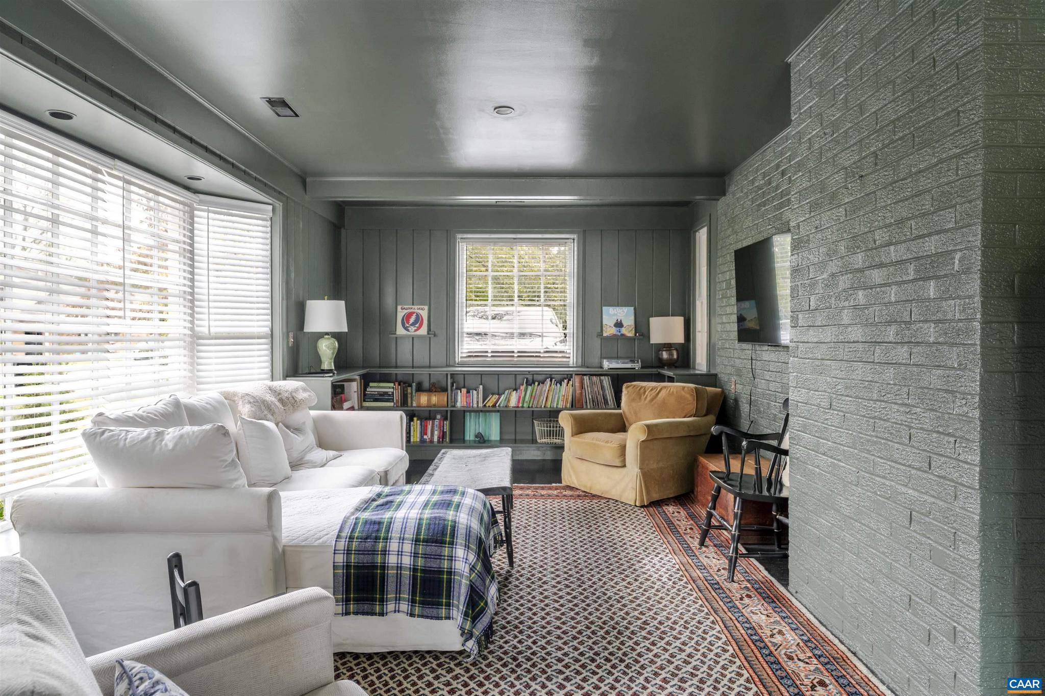2302 Wakefield Road Charlottesville, VA 22901 - Photo 12 of 35 Gallery Image 12