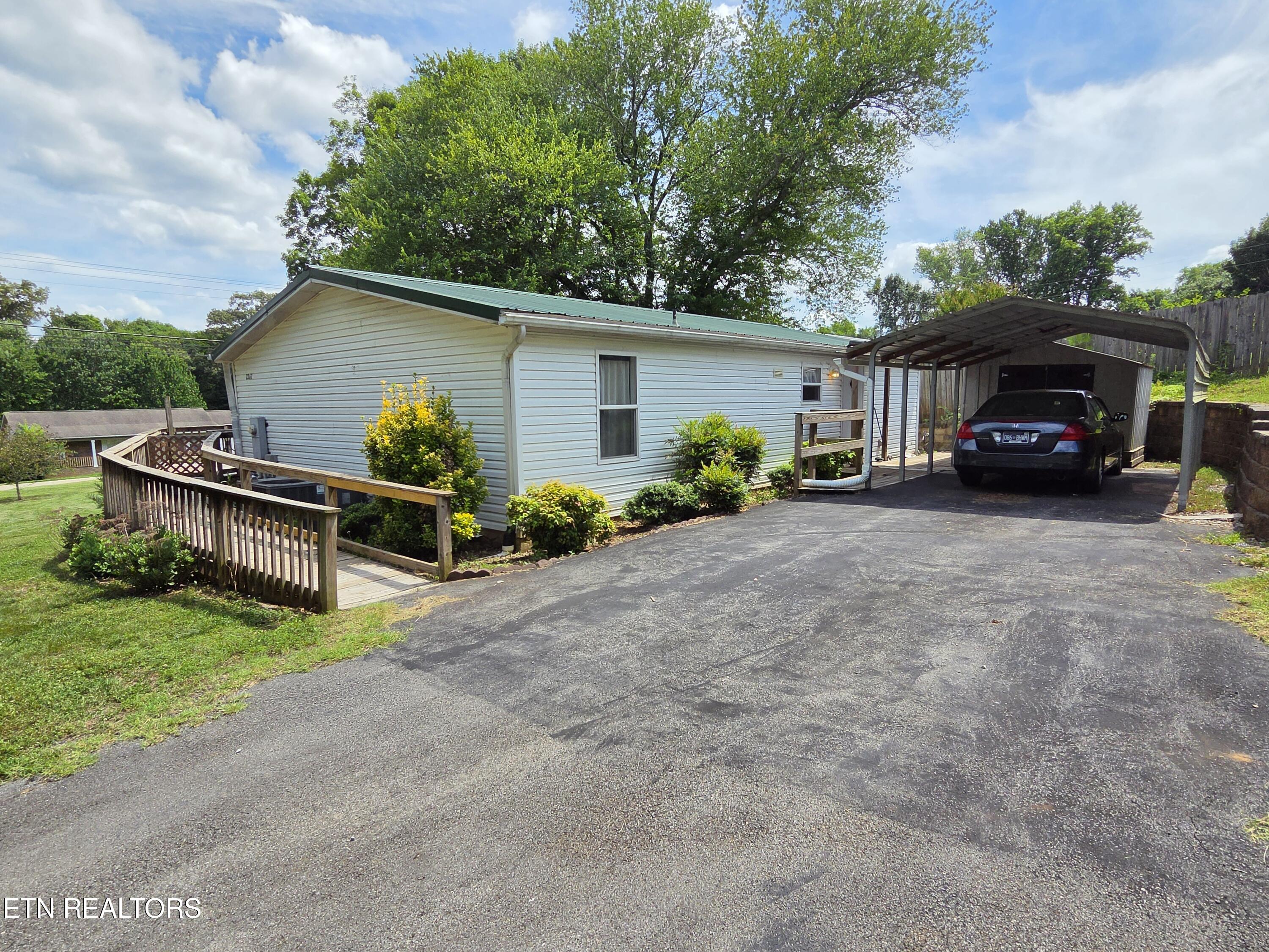 2262 Mentor Road Louisville, TN 37777 - Photo 12 of 40 1500