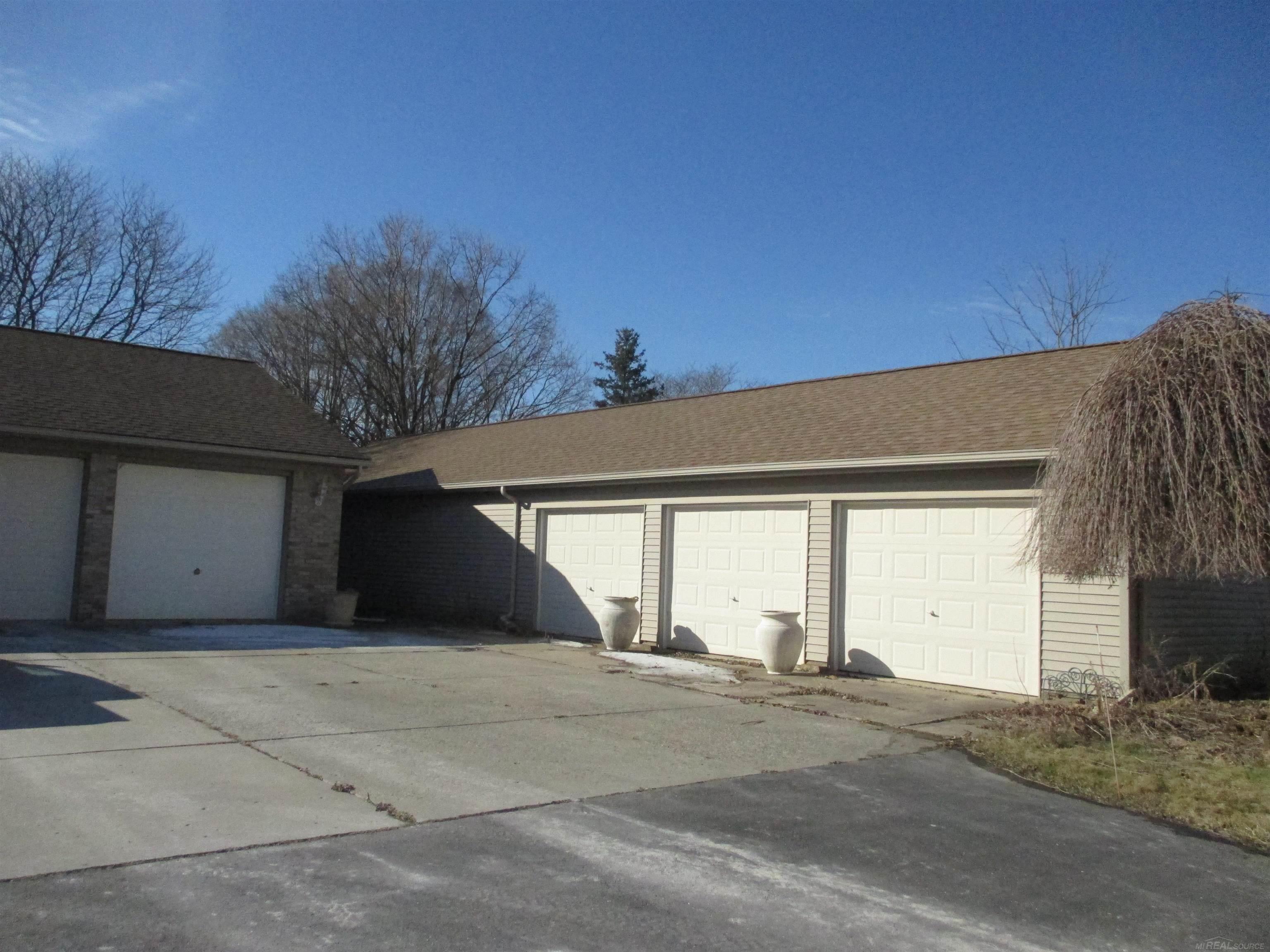 18990 28 Mile Road Ray, MI 48096 - Photo 46 of 49 50168570-5bfc133f-5122-4861-95f3-7034daa2d4d8.JPG