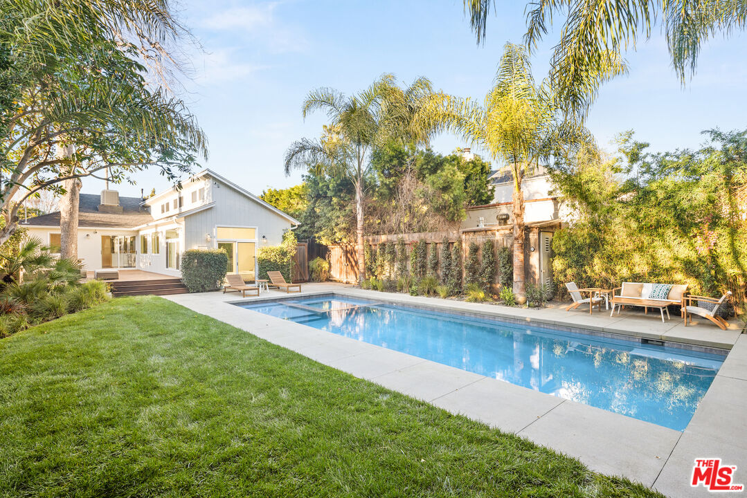 1314 Preston Way Venice, CA 90291 - Photo 30 of 37 a view of a house with pool and sitting area