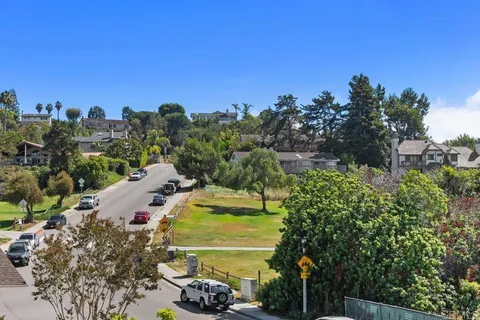 $525,000 | 7512 Viejo Castilla Way, Unit 22, Carlsbad, CA 92009