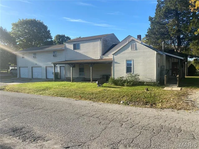 $180,000 | 3600 Falling Springs Road, Cahokia, IL 62206