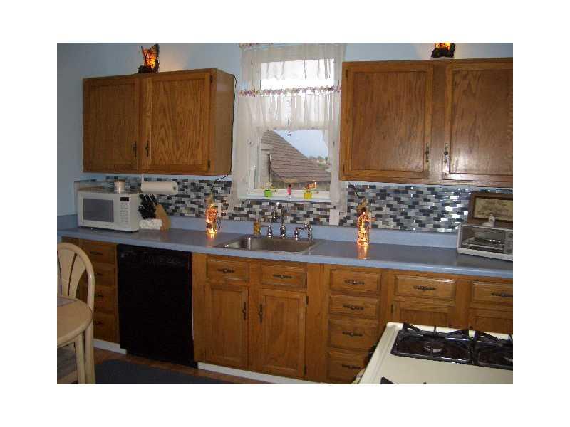122 Hornaday Road Carrick, PA 15210 - Photo 4 of 24 Kitchen.