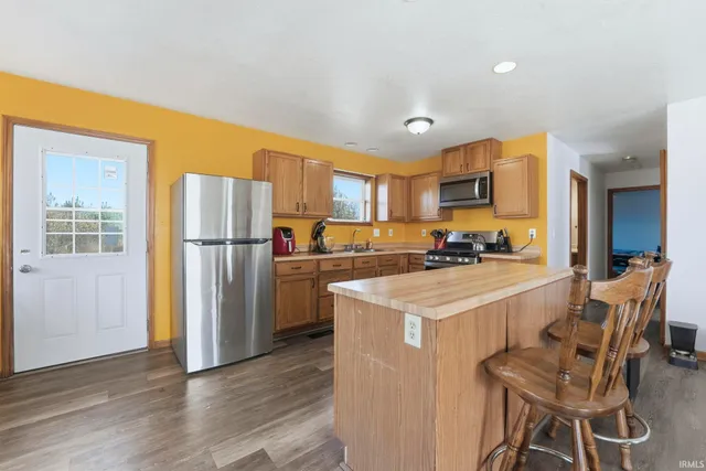 $375,000 | 606 North 800 West, Kimmell, IN 46760