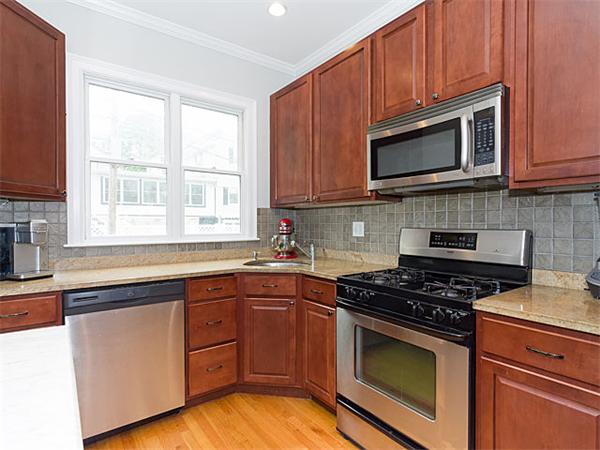 36 Mercer Street, Unit 1 Boston, MA 02127 - Photo 4 of 24