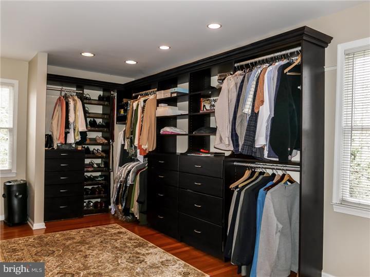 8 Edgewood Road Yardley, PA 19067 - Photo 15 of 25 Walk-in Closet