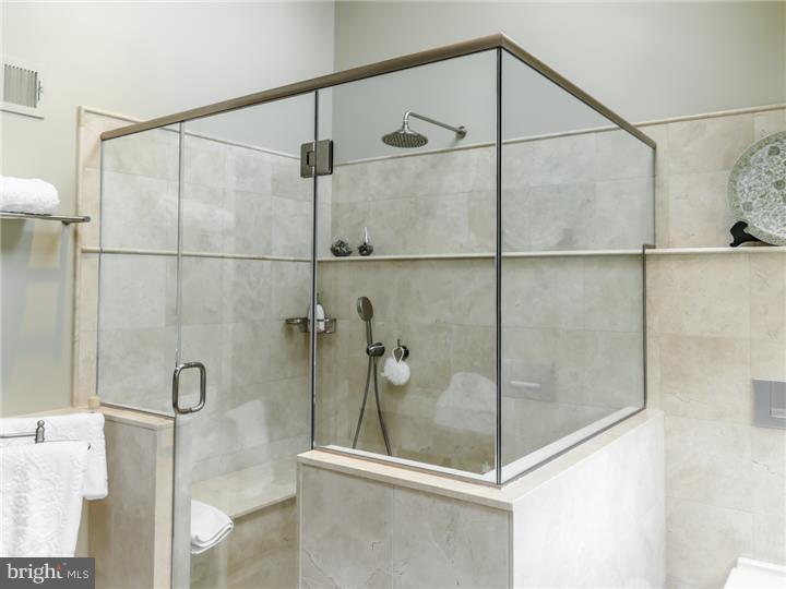 8 Edgewood Road Yardley, PA 19067 - Photo 16 of 25 Master Bathroom