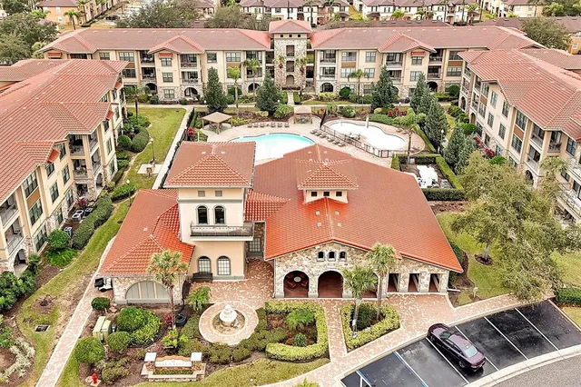 $186,900 | 904 Charo Parkway, Unit 518, Davenport, FL 33897