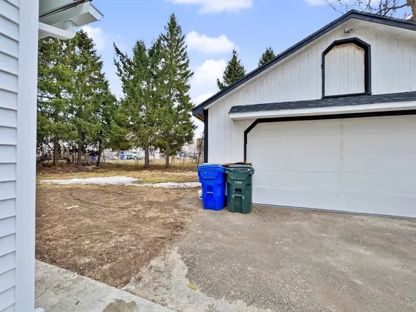 $379,488 | 365-367 Water Street, Springfield, MA 01151