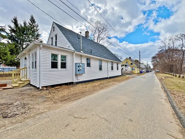 $379,488 | 365-367 Water Street, Springfield, MA 01151