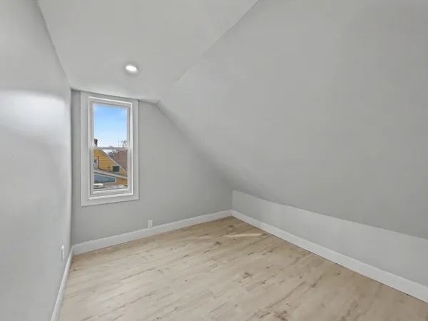 $379,488 | 365-367 Water Street, Springfield, MA 01151