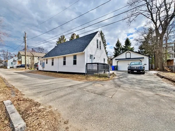 $379,488 | 365-367 Water Street, Springfield, MA 01151