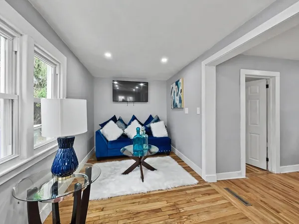 $379,488 | 365-367 Water Street, Springfield, MA 01151