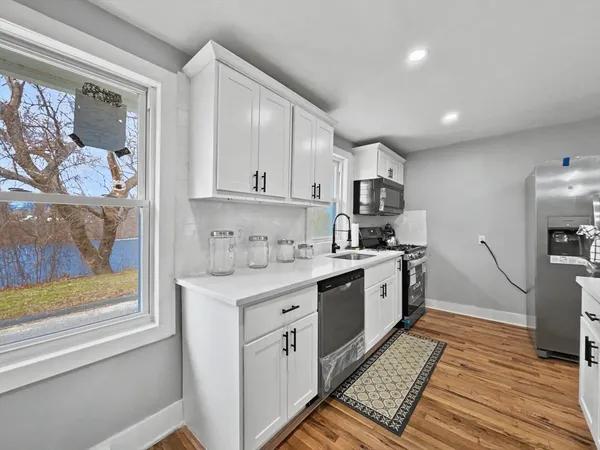 $379,488 | 365-367 Water Street, Springfield, MA 01151