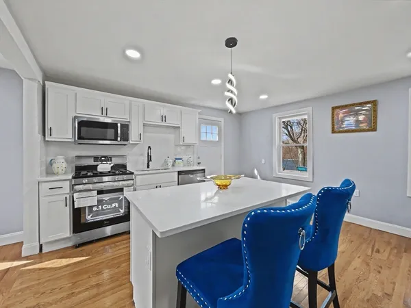 $379,488 | 365-367 Water Street, Springfield, MA 01151