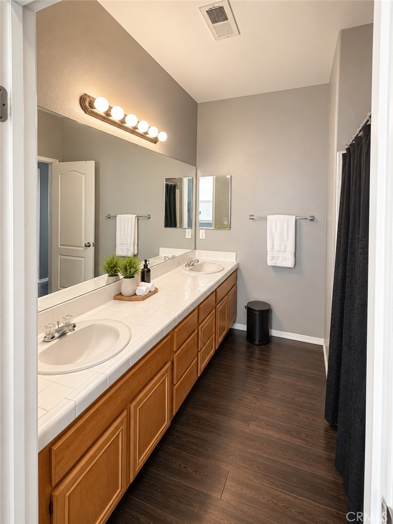 176 Nightfall Road San Jacinto, CA 92582 - Photo 3 of 13 Gallery Image 3
