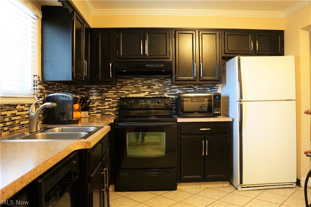 6472 State Road, Unit J15 Parma, OH 44134 - Photo 3 of 25
