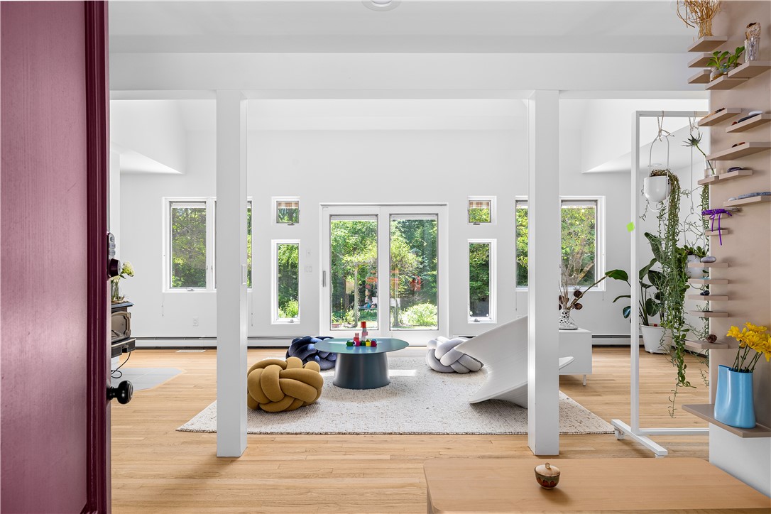 860 Curtis Corner Road South Kingstown, RI 02879 - Photo 5 of 50 entryway