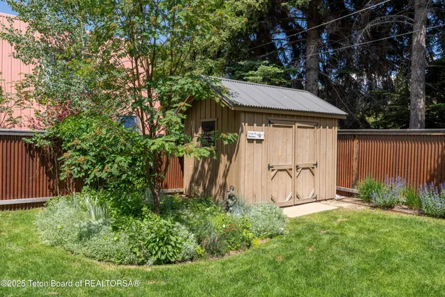 $6,495,000 | 150 North Jean Street, Jackson, WY 83001