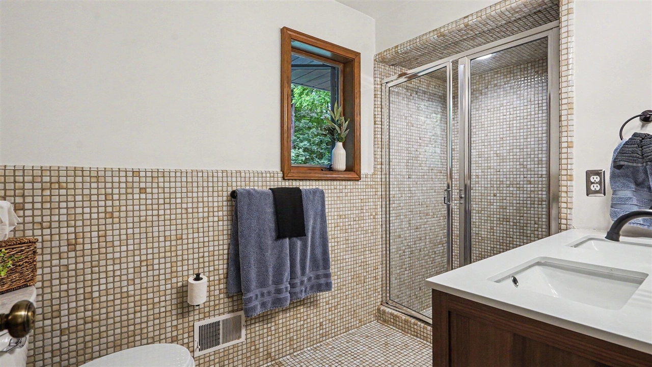 5595 Mountain Road Brighton, MI 48116 - Photo 21 of 61