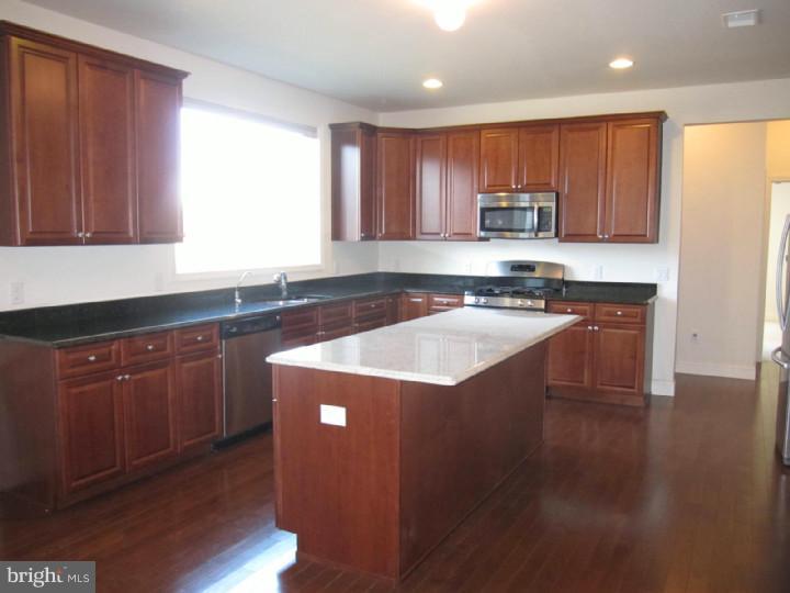 6 Sapphire Road Robbinsville, NJ 08691 - Photo 11 of 25 Kitchen