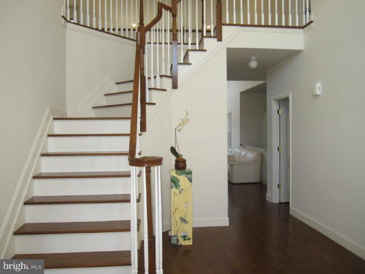 6 Sapphire Road Robbinsville, NJ 08691 - Photo 3 of 25 Foyer