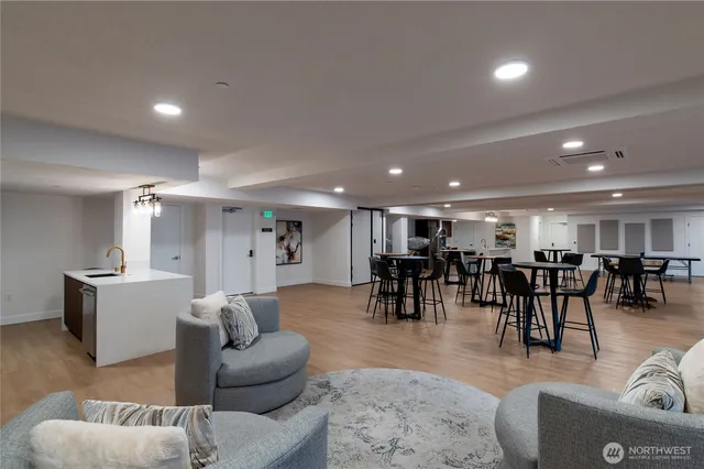 $1,295,000 | 4907 Main Street, Unit 702, Tacoma, WA 98407