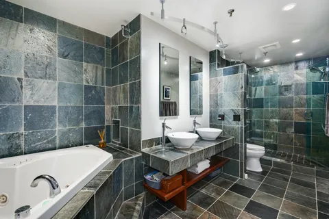 680 North Lake Shore Drive, Unit 322, Chicago, IL 60611