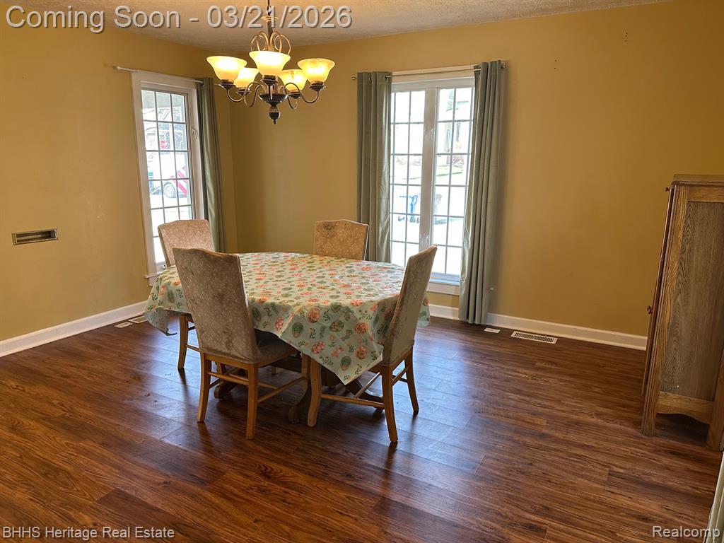 409 Lake Street Howell, MI 48843 - Photo 9 of 21