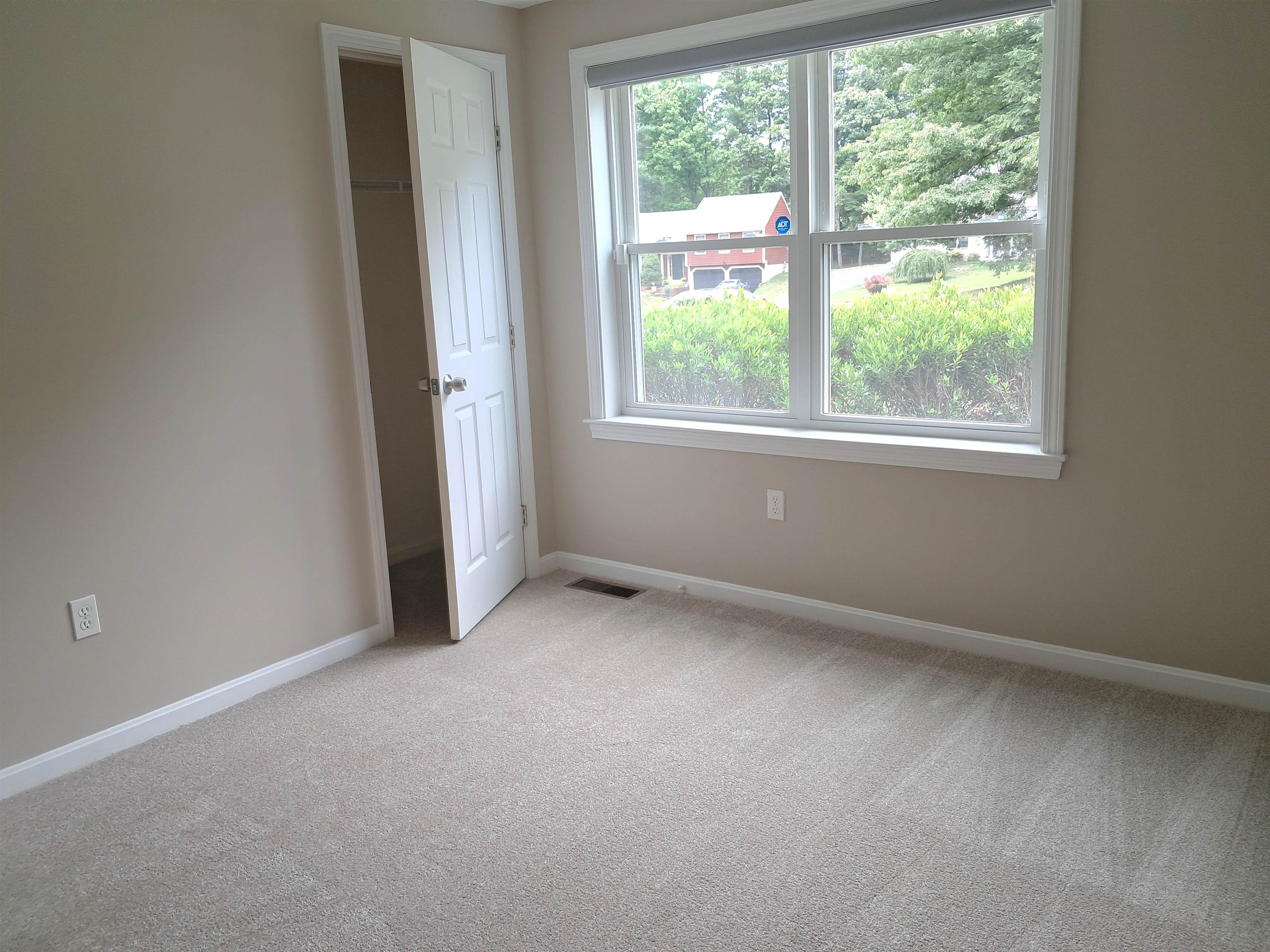 4 Sterling Way Hudson, NH 03051 - Photo 23 of 46