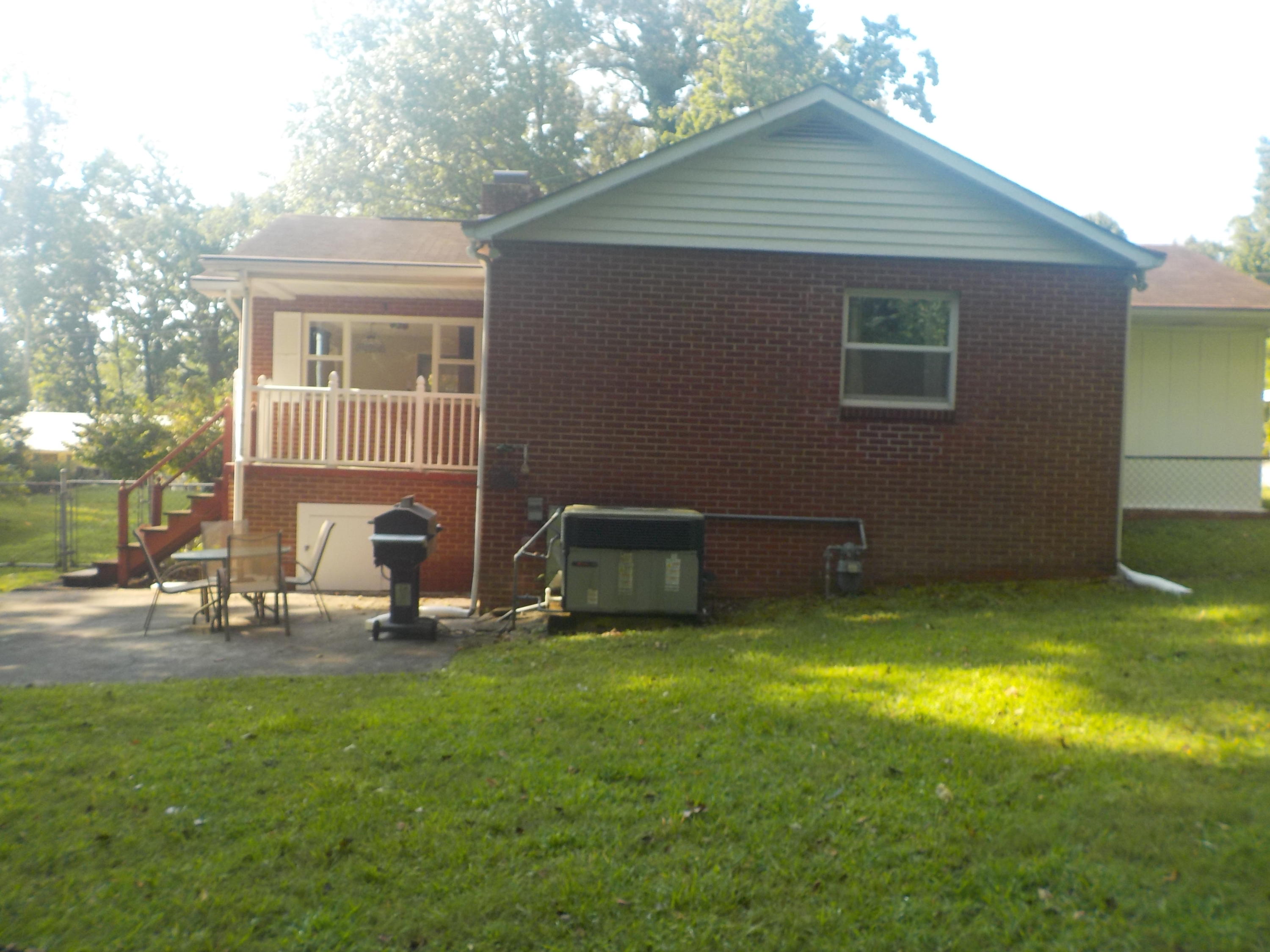 105 Marion Road Oak Ridge, TN 37830 - Photo 4 of 30 Rear View