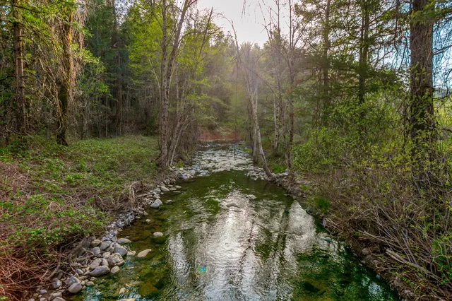 $499,500 | 28457 Highway 299, Bella Vista, CA 96008