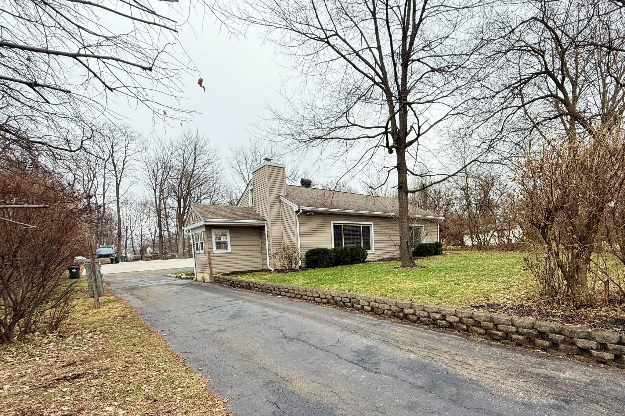 438 Grange Hall Road Dayton, OH 45430 - Photo 3 of 34 Outside front 1 (2)
