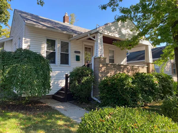 $1,600 | 215 East Woodland Street, Ferndale, MI 48220