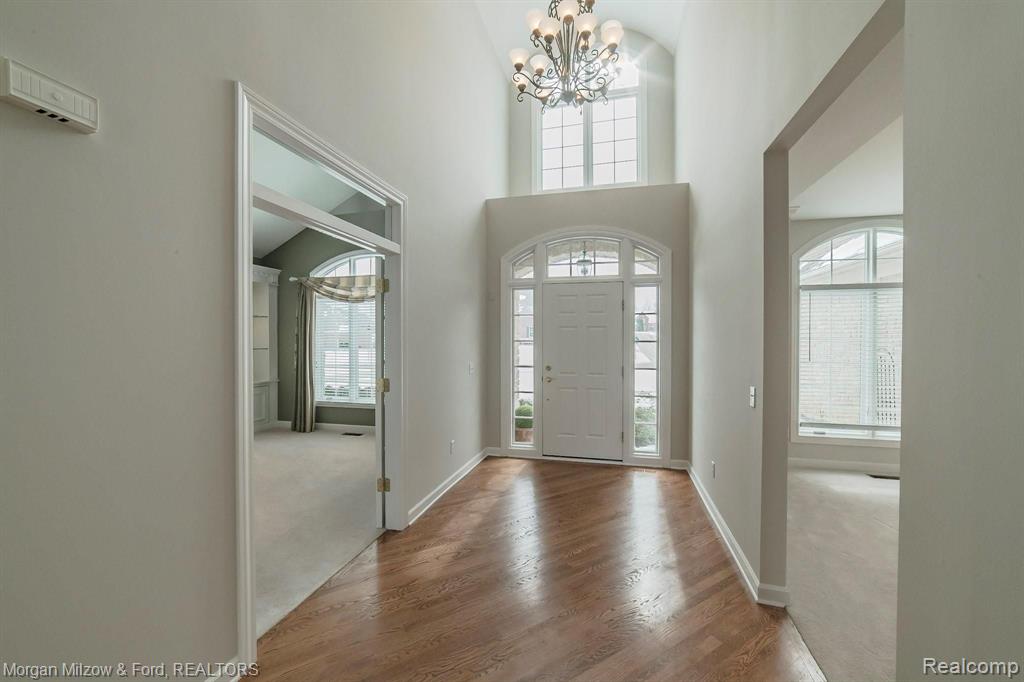 6968 Oakhurst Ridge Road Clarkston, MI 48348 - Photo 5 of 65