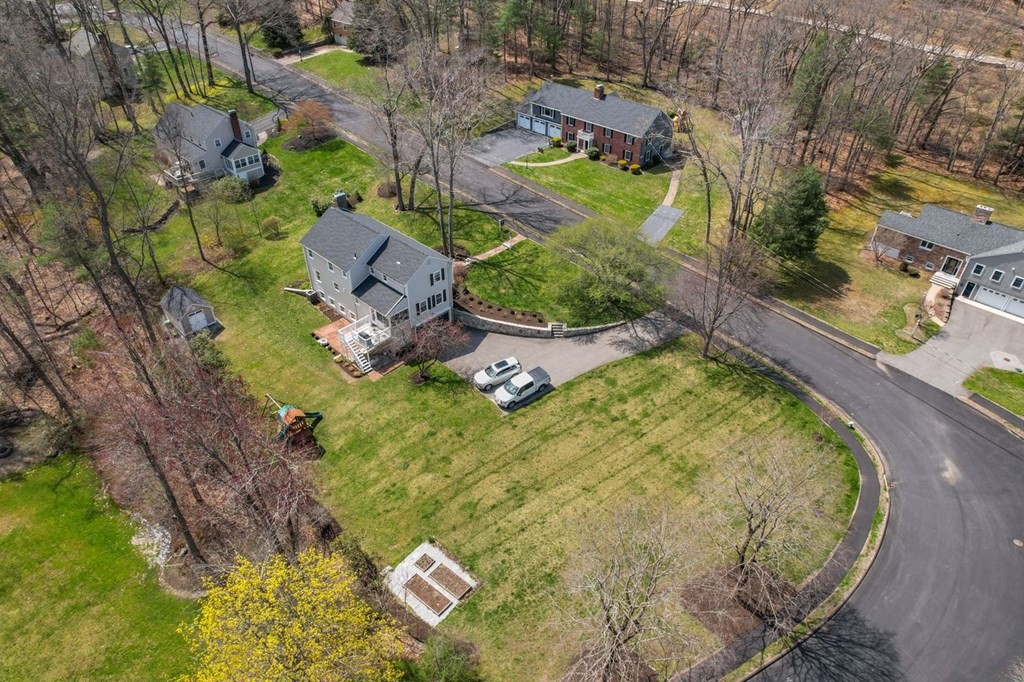 8 Juniper Road Lynnfield, MA 01940 - Photo 4 of 41 Gallery Image 4