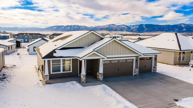 $472,320 | 1424 Silverton Drive, Ranchester, WY 82839