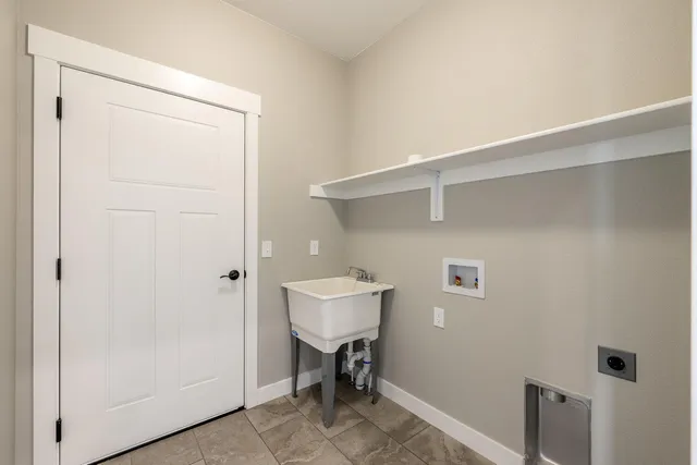 $472,320 | 1424 Silverton Drive, Ranchester, WY 82839