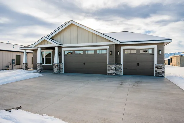 $472,320 | 1424 Silverton Drive, Ranchester, WY 82839
