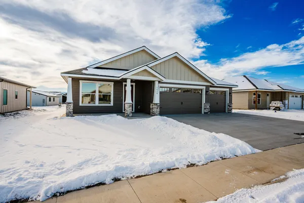 $472,320 | 1424 Silverton Drive, Ranchester, WY 82839