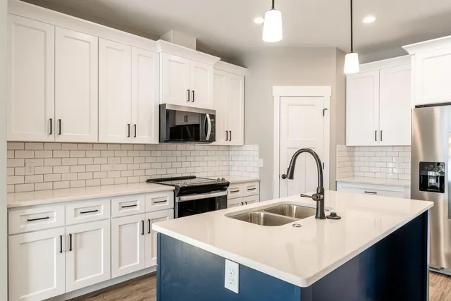 $472,320 | 1424 Silverton Drive, Ranchester, WY 82839