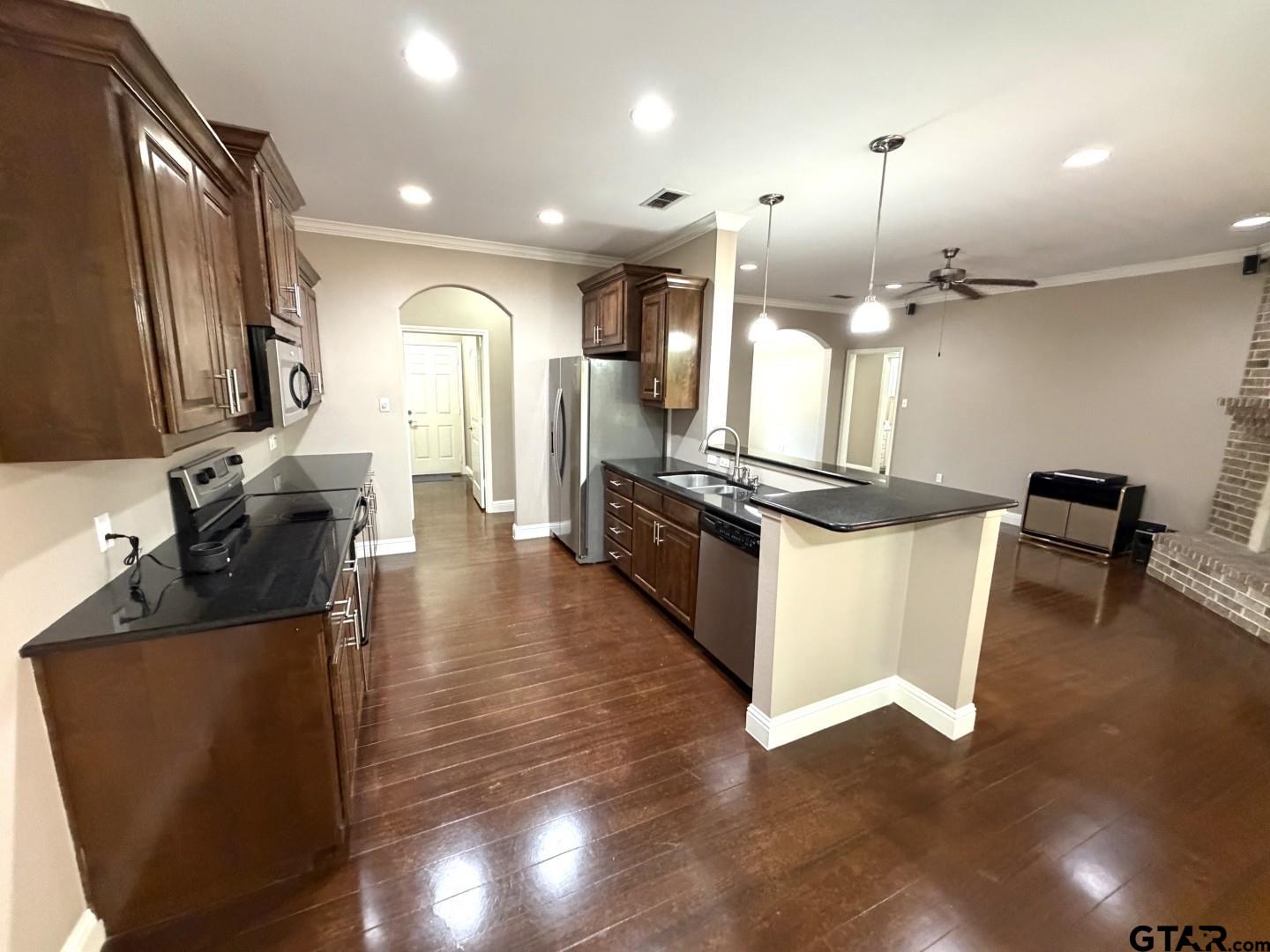 18221 Highmeadow Circle Flint, TX 75762 - Photo 7 of 22 Gallery Image 7